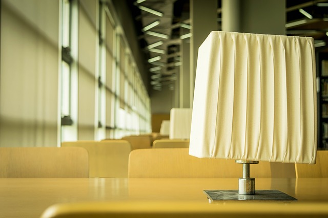 table-lamp-876087_640